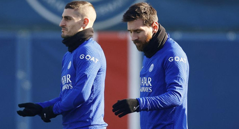 Messi entrenando junto a sus compañeros. Foto: NA.