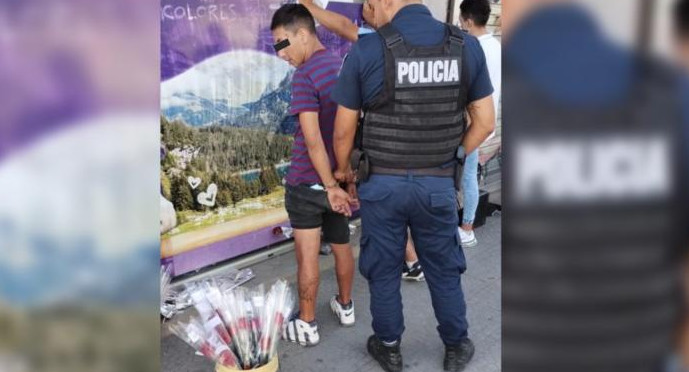 Detenido por robo mientras vendía flores por el Día de los Enamorados en La Plata.