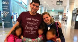 Lucas y Maia, los padres de las gemelas argentinas que se arrojaron de un tercer piso en Barcelona. Foto: NA.