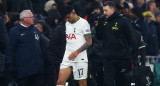 Expulsión de Cuti Romero en el Tottenham ante Milan por la Champions League. Foto: REUTERS.