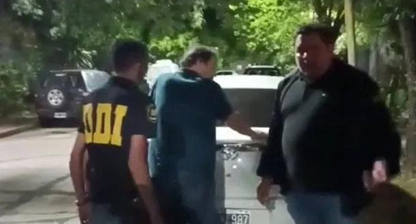 Detención del hijo de la mujer de 91 años asesinada en San Isidro. Foto: Captura de video.