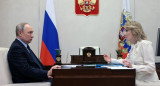 El presidente ruso, Vladímir Putin, se reúne con la comisionada presidencial rusa para los derechos de los niños, María Lvova-Belova_ Foto Reuters