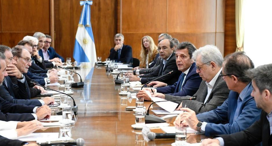 Reunión de Massa y bancos, foto Presidencia