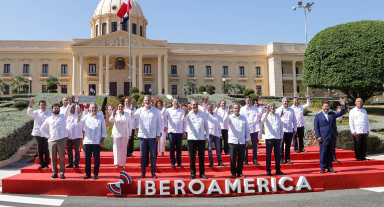 Los representantes de la XXVIII Cumbre Iberoamericana, en Santo Domingo, República Dominicana. Foto: NA.