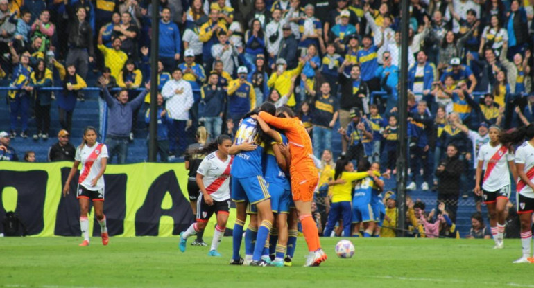Superclásico femenino; Boca vs. River. Foto: Twitter @BocaFutFemenino.