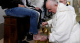 Lavado de pies del Papa Francisco en el Jueves Santo. Foto: REUTERS.