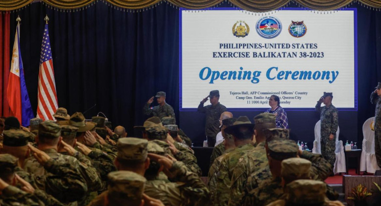 Ceremonia de apertura entre ejércitos de Filipinas y Estados Unidos.Foto: EFE. 