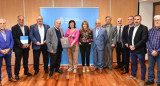 La ministra de Trabajo, junto a representantes sindicales y de las cámaras empresarias. Foto: NA