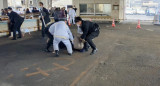 Evacuación del primer ministro de Japón por una fuerte explosión. Foto: REUTERS.