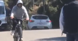 Lionel Messi paseó en bicicleta por Barcelona. Foto: captura. 