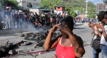 Quema de bandidos en Haití. Foto: Reuters.