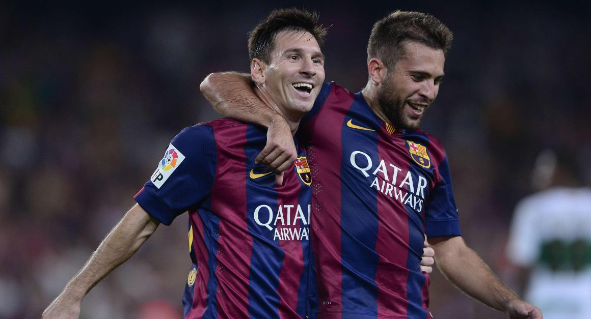 Lionel Messi junto a Jordi Alba. Foto: NA.