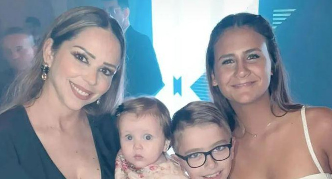Gimena Vascón junto a sus hijos y Uma Fabbiani. Foto: Instagram @gimenavascon.