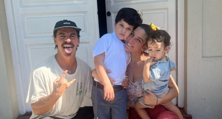 Juana Repetto junto a sus hijos Toribio y Belisario. Foto: Instagram @juanarepettook.