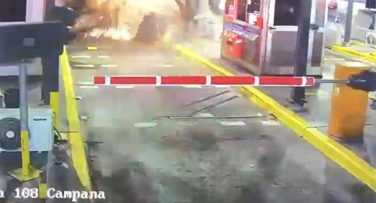 Choque en peaje, Panamericana, foto captura de video