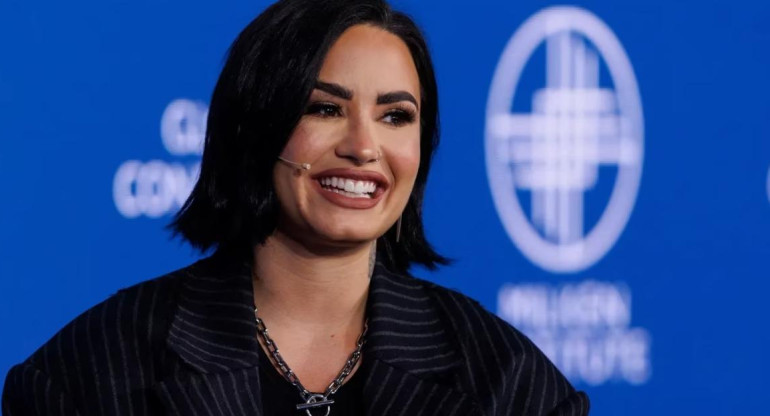 Demi Lovato mostró las fotos que le sacó a un supuesto OVNI. REUTERS