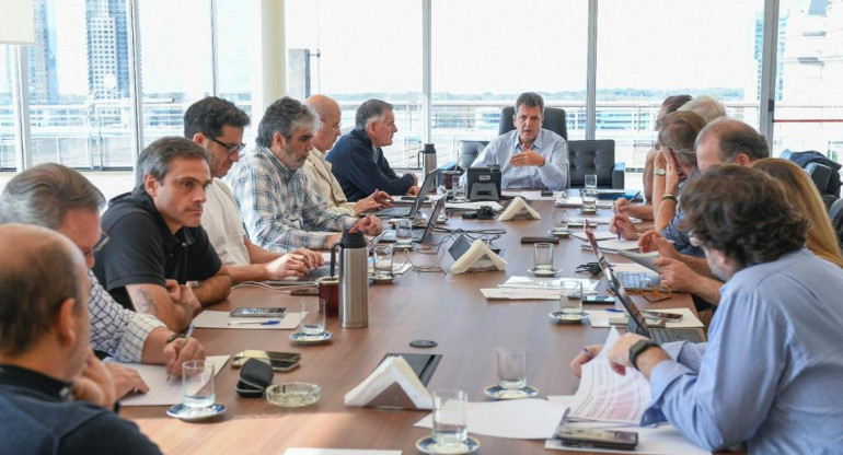 Sergio Massa, reunión con equipo económico. Foto: Ministerio de Economía