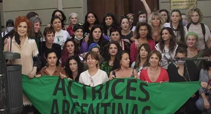 Actrices Argentinas respaldó a Thelma Fardin. Foto: Twitter @actrices_arg.