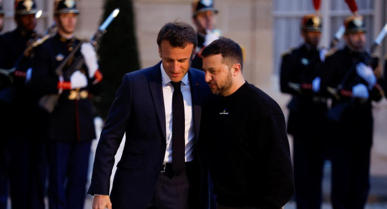 Emmanuel Macron, Volodimir Zelenski, Reuters