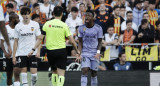 Vinicius Jr denunció insultos racistas por parte de la hinchada del Valencia. Foto: EFE.