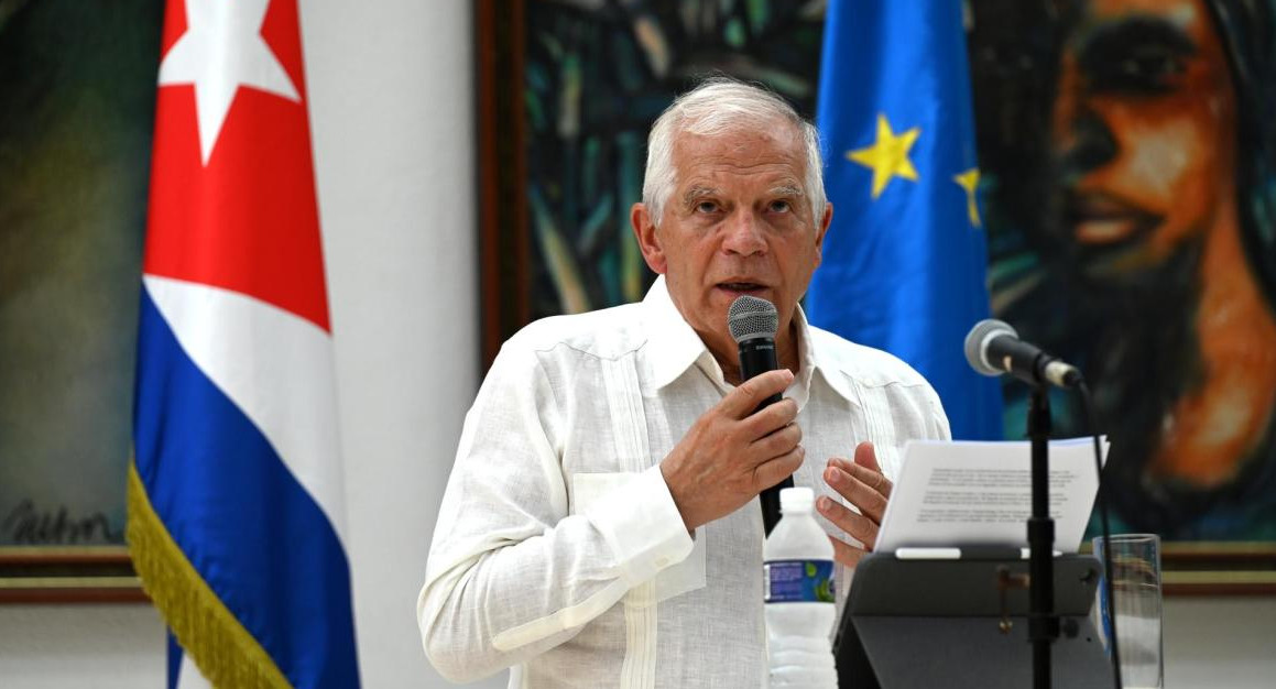 Josep Borrell durante su primera visita a Cuba. Foto: EFE.