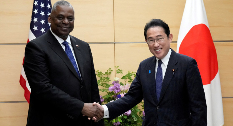 El secretario de Defensa estadounidense Lloyd Austin y homólogo Yasukazu Hamada. Foto: Reuters.