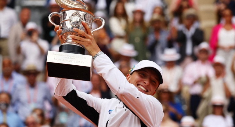 Iga Swiatek, campeona de Roland Garros 2023. Foto: REUTERS.