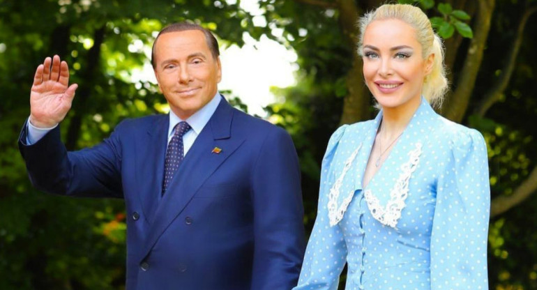 Silvio Berlusconi y Marta Fascina. Foto: Instagram/mf9milan.