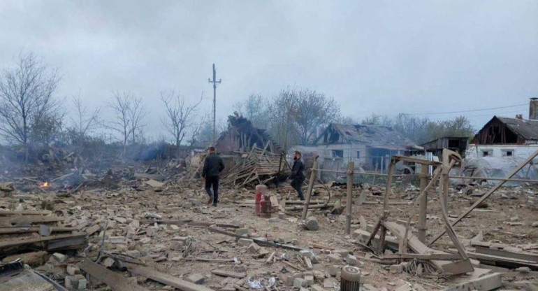Guerra entre Rusia y Ucrania. Destrucción de zona civil. Foto: NA.