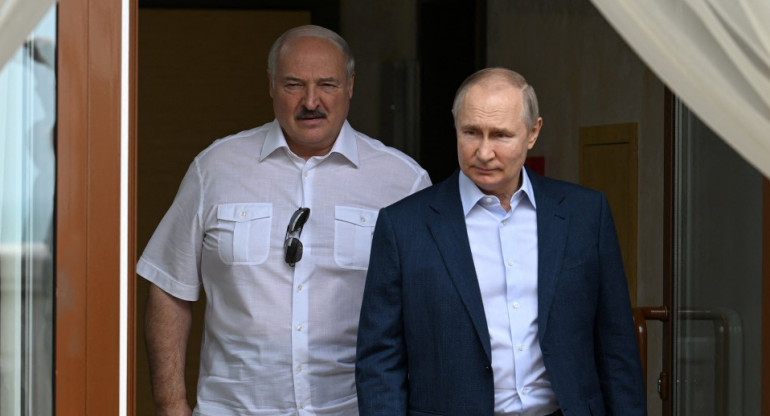 Alexander Lukashenko y Vladimir Putin. Foto: Reuters.