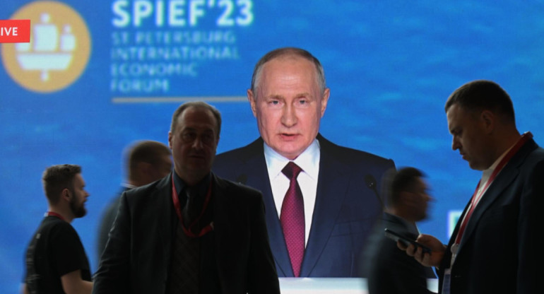 Vladimir Putin en el Foro Económico Internacional. Foto: EFE