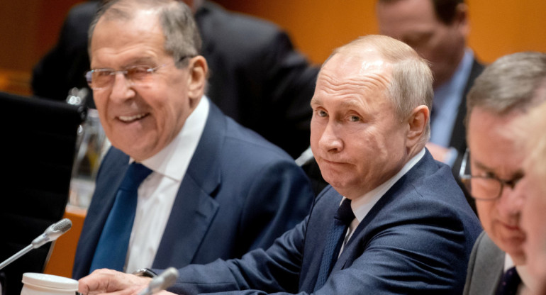 Serguéi Lavrov junto al presidente ruso, Vladimir Putin. Fuente: Reuters.