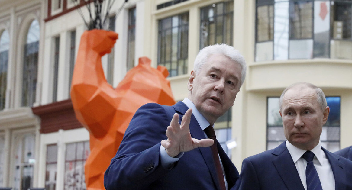 El alcalde de Moscú Serguéi Sobianin, junto a Vladímir Putin. Foto: Reuters.