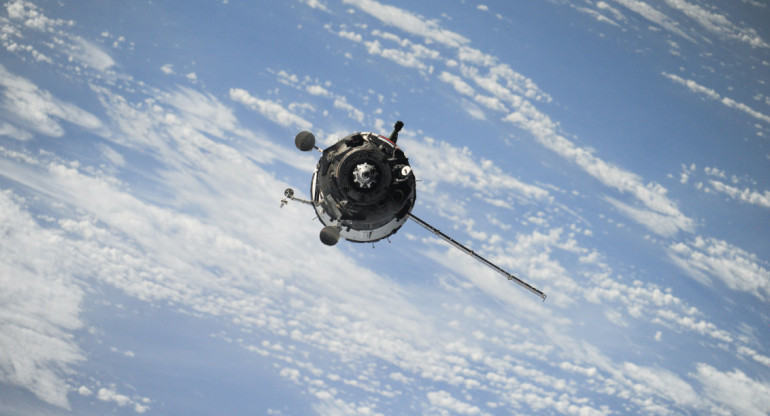 Capsula satelital desde el espacio.  Foto: Unspash