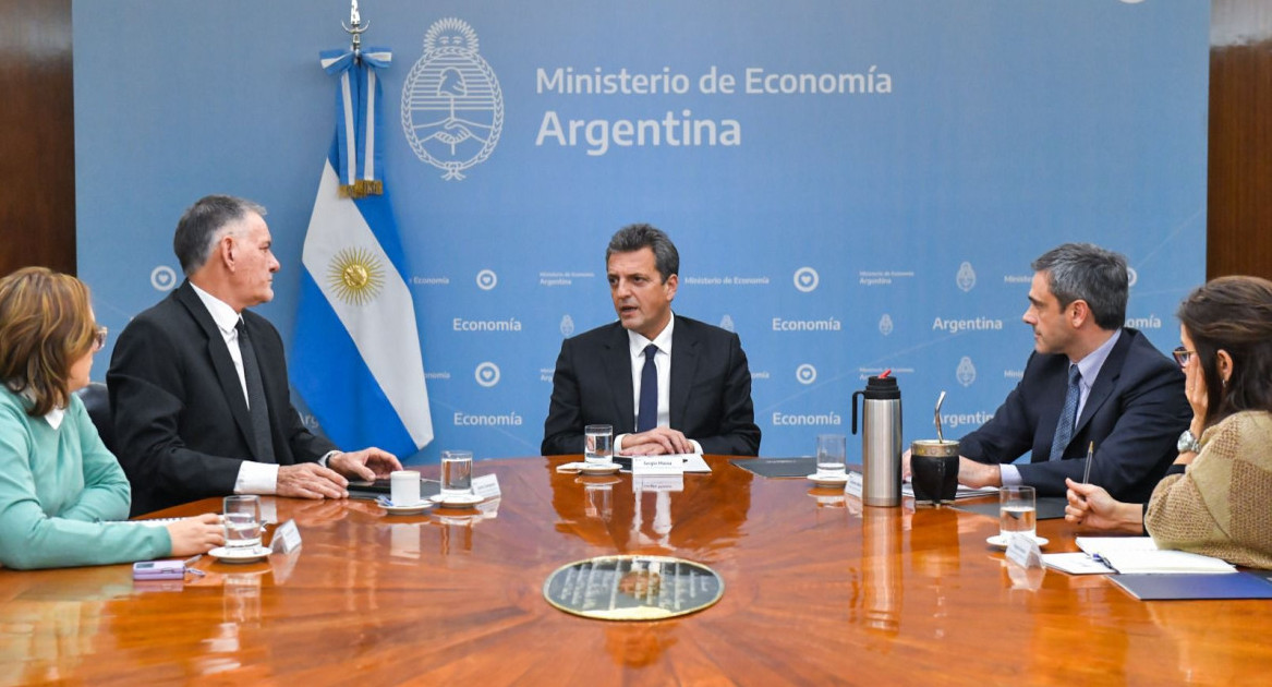 Sergio Massa junto a Guillermo Michel y Carlos Castagneto. Foto: Prensa.