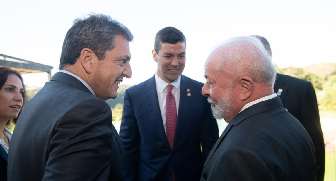 Sergio Massa, Lula y Santiago Peña en Cumbre del Mercosur. Foto: Ministerio de Economía.