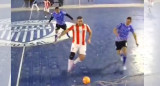 Brutal codazo en un partido de futsal en Mendoza. Foto: Captura de video.