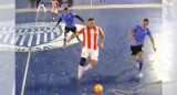 Brutal codazo en un partido de futsal en Mendoza. Foto: Captura de video.