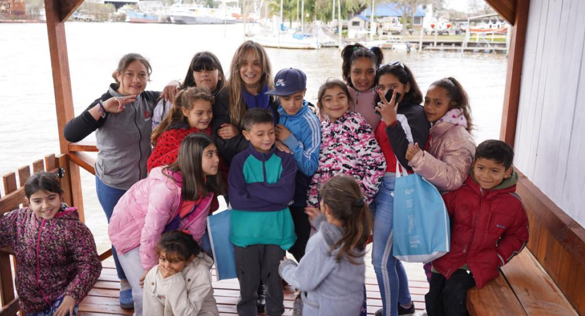Malena Galmarini y Romina Barrios inauguraron el Muelle Vecinal de las Infancias y un nuevo espacio recreativo en el barrio Almirante Brown, Tigre
