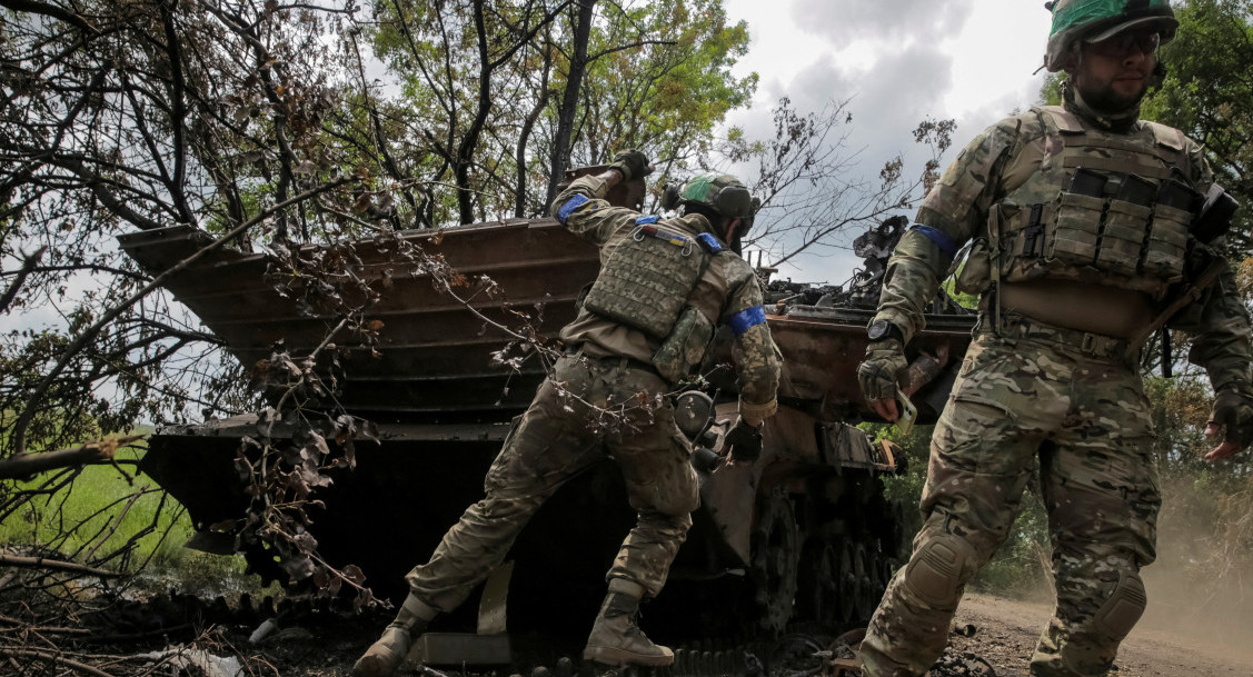 Miembros del servicio ucraniano en la región de Donetsk, Ucrania. Foto: Reuters.