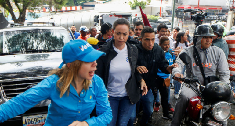 Manifestaciones en contra de María Corina Machado, opositora de Nicolás Maduro. Foto: Reuters.