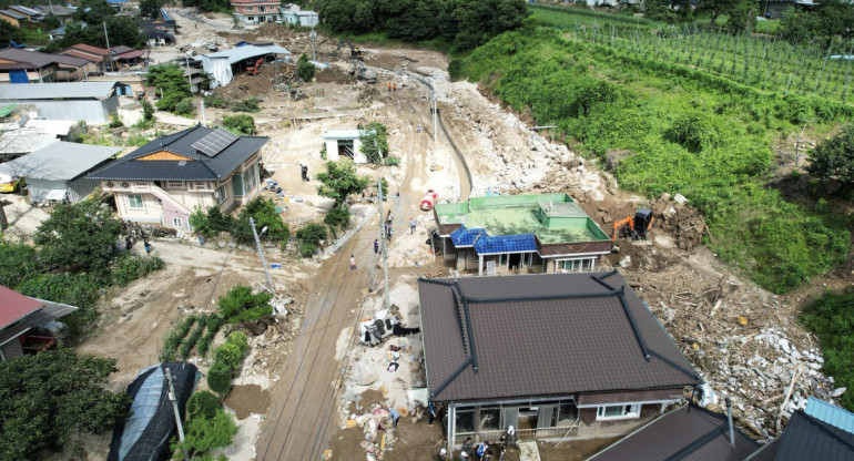 Los desastres que provocaron las lluvias en Corea del Sur. Foto: EFE.