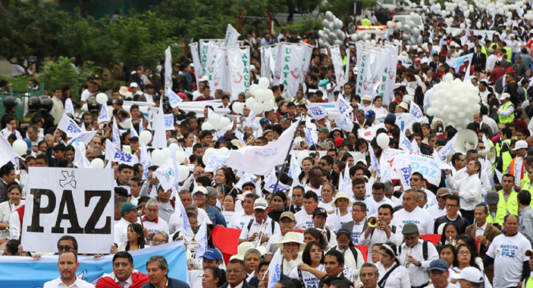 Manifestaciones en Perú. Foto: EFE.