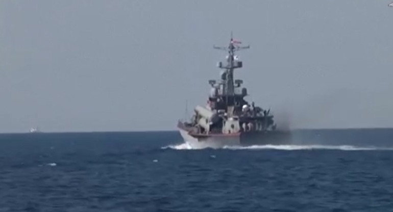 Ejercicios militares de barcos rusos sobre el Mar Negro. Foto: Captura de pantalla video.
