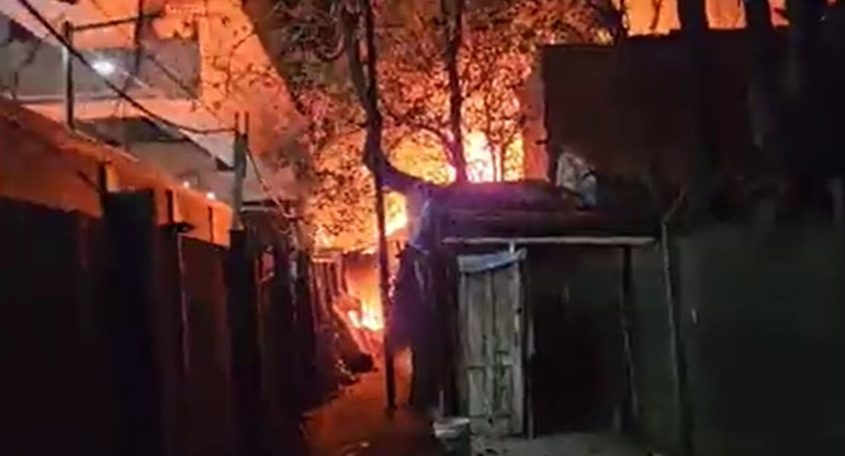 Incendio en Villa Crespo. Foto: captura de video NA.