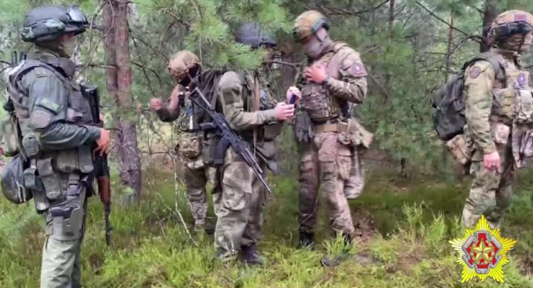Wagner entrenando en la frontera entre Bielorrusia y Polonia. Video: Reuters.