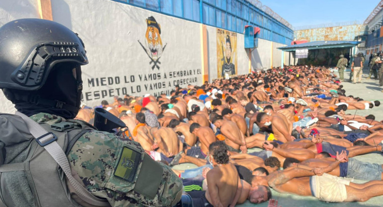 Policía recupera el control en las cárceles de Ecuador. Foto: EFE