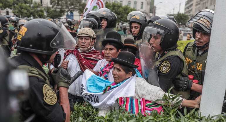 Protestas en Perú. Foto: EFE.
