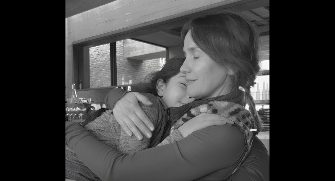 Natalia Oreiro y su hijo, Merlín Atahualpa. Foto: Captura de video Instagram.