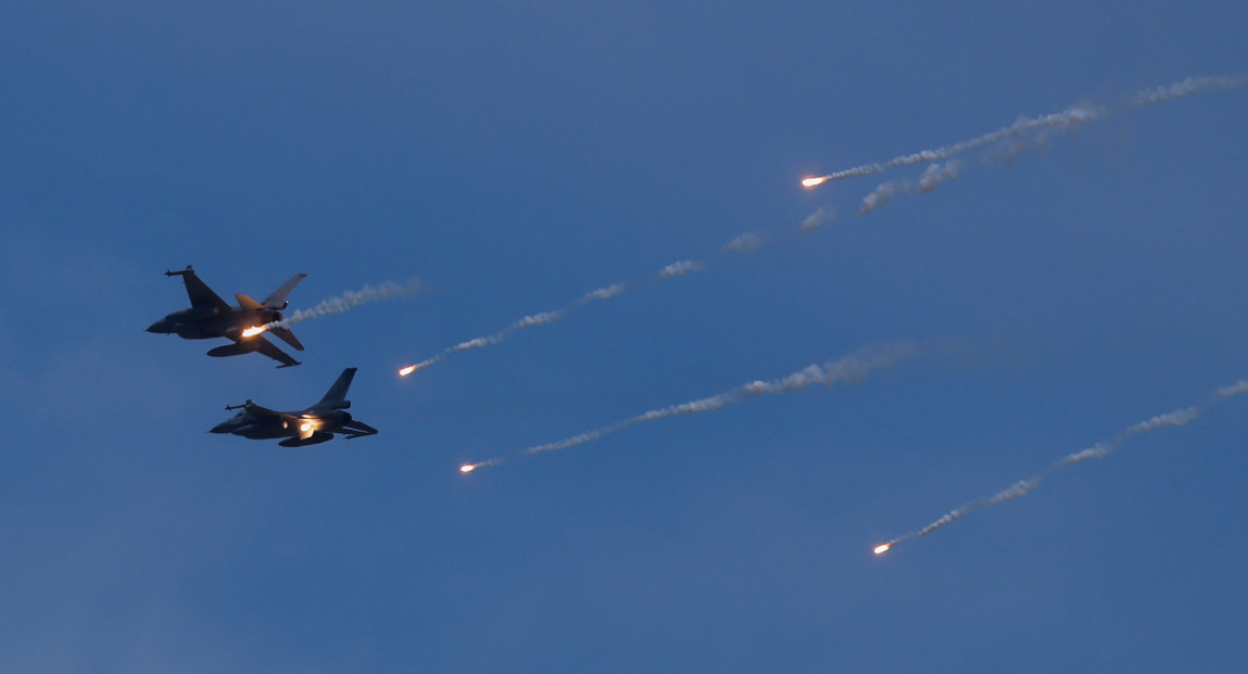 Aviones de caza F-16. Foto: Reuters.